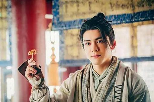 为什么阳顶天选择了谢逊来继承自己的衣钵?