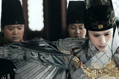 ​皇帝为何用太监伺候,而不用美貌的宫女呢?