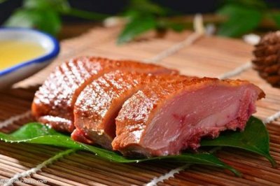 ​得背疮的徐达是吃了朱元璋赐的鹅肉才死的吗?