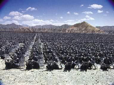 秦国统一之后那么强大为什么秦始皇死后两年就亡国了