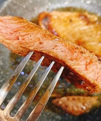 豪客来牛排怎么样，肉很紧比在外面吃的便宜太多了-