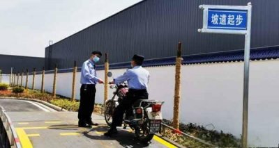 ​摩托车驾驶证报名流程，考摩托车驾照怎么报名