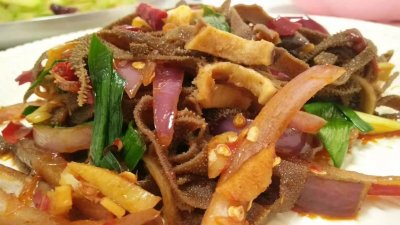 ​千层肚是牛的哪个部位（千层肚是牛身体上哪个器官部位）