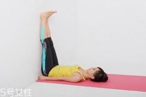 每天靠墙抬脚有什么好处？6大好处让你想象不到