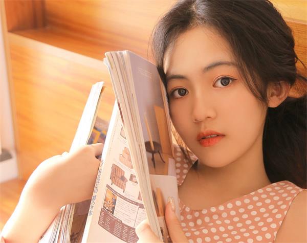 女生说emmm是什么意思？是思考还是敷衍呢