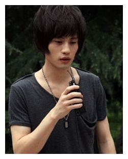 因《中国好声音》走红，却睡8名女粉丝成渣男，今前途尽毁无人识