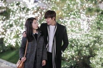 《继承者们》这些经典图片你们还记得吗？当时可回味了好多遍