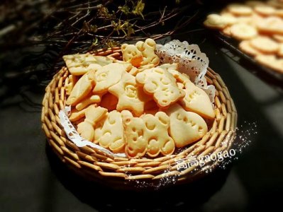 ​不用黄油做的饼干也可以酥脆香甜，无任何添加剂，减肥人群放心吃
