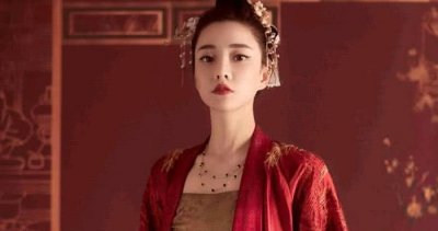 ​《亲爱的味道》演员们换上古装，躲过了郭采洁，看到她之后更惊艳