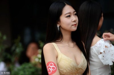 ​小说里的容嬷嬷年轻时候胸大，为什么？答案很搞笑哟