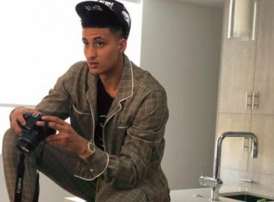 ​帅气！库兹马社交媒体晒个人帅照