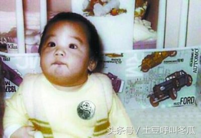 ​吴彦祖童年照曝光，既萌又帅，就是头有点大！