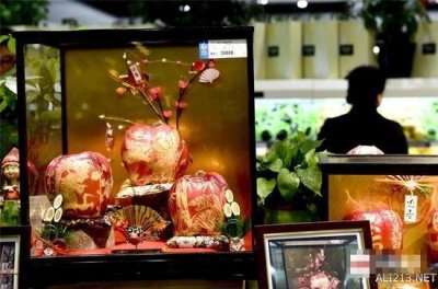 ​壕无人性！杭州超市惊现天价苹果 一组3个卖39888元