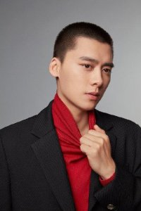 ​200108 李易峰正式官宣成为高级男装品牌全球代言人 前卫经典掀起全新「峰潮」