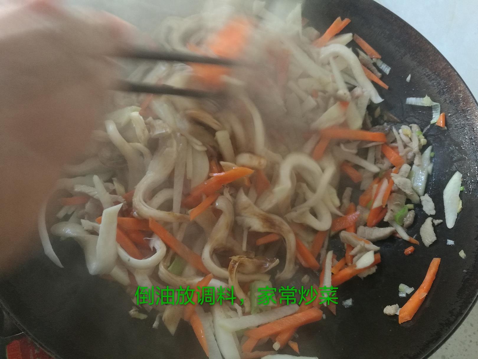 做一顿香喷喷的小米焖饭给你吃