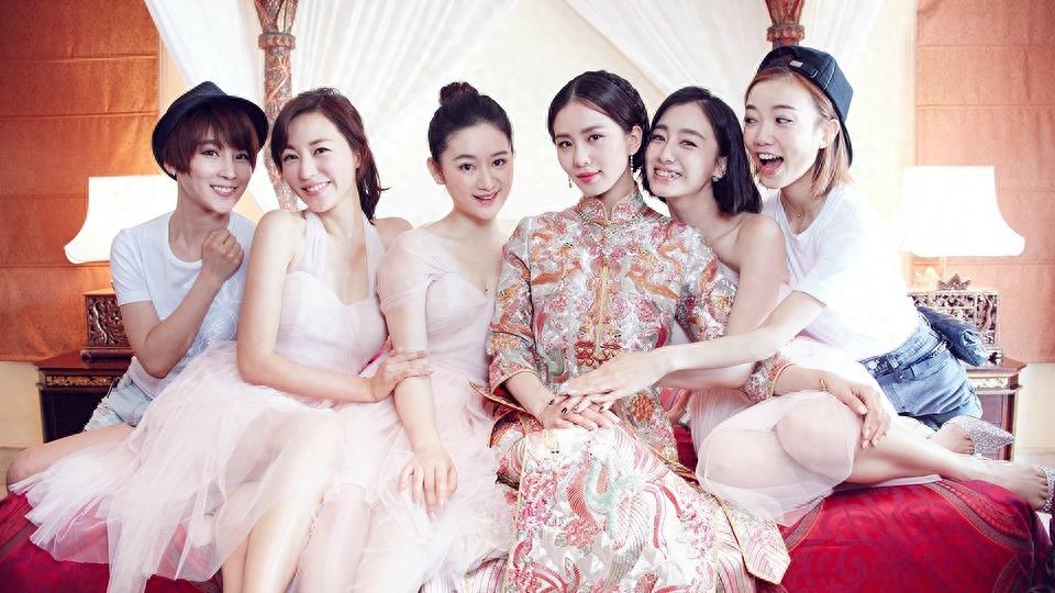 刘诗诗吴奇隆巴厘岛大婚中式结婚照 刘诗诗温婉出尘