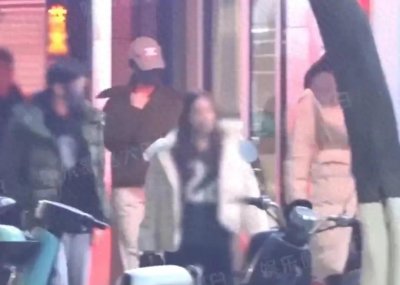 ​刘涛一双儿女罕露面，16岁女儿长相出挑，儿子身高不输爸爸