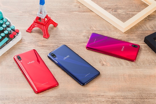旗舰手机颜值新担当!vivo X23三色图赏:总有一款你喜欢