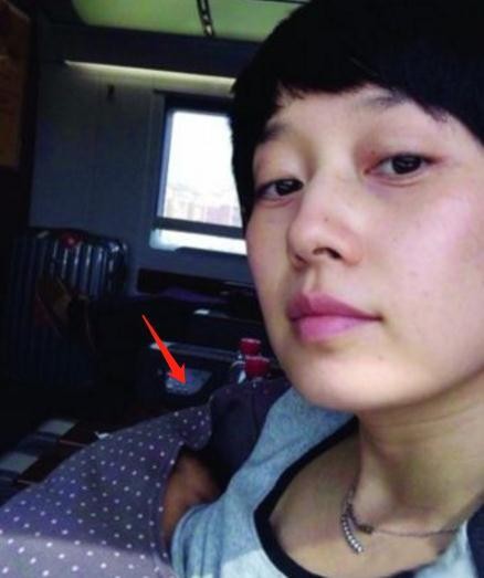 李小璐喂奶照(盘点最美女明星的哺乳照)