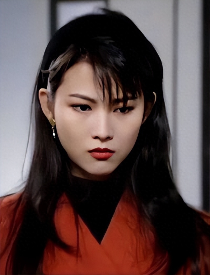 蔡少芬的过去发生了什么(蔡少芬经历了什么)-