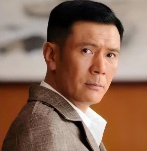 ​“爷叔”姚安濂：曾是小鲜肉，57岁才成影帝，离婚与女儿相依为命