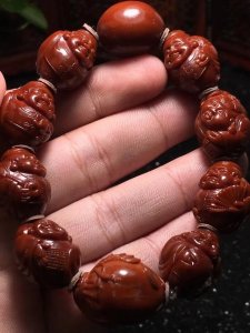 ​盘完了五六年的橄榄核 效果漂亮极了