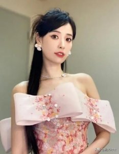 ​沪都双主持人学霸一姐之司雯嘉