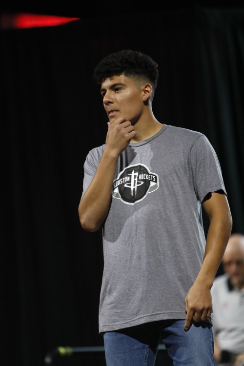 篮球——NBA：火箭队发布新赛季队标和比赛服