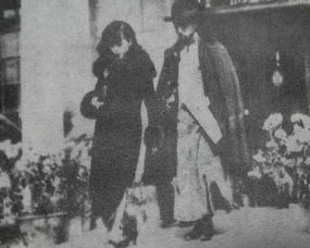 张学良的发妻于凤至小姐的真容：图一是张学良和于凤至的合照