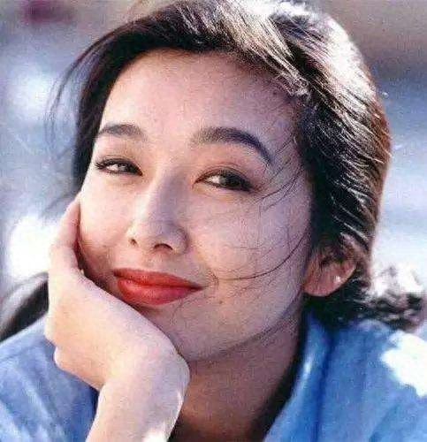 “大众情人”江珊：电影世家，27岁爆红，离婚17年，今仍优雅迷人