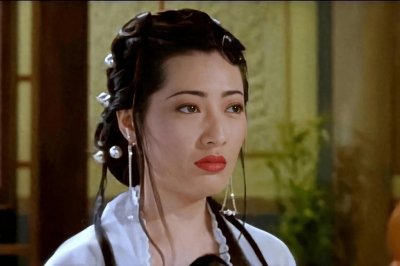 ​最美“潘金莲”杨思敏：19岁走红，28岁住豪宅，33岁却沦落卖拉面