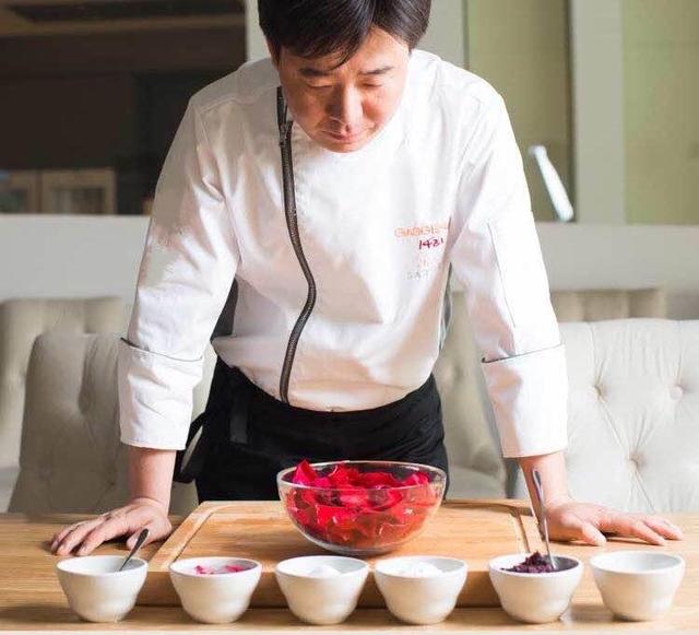 云南真正好吃的鲜花饼（还没有试过刷爆朋友圈的云南人真正好鲜花饼）(10)