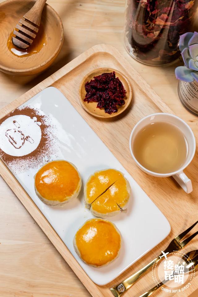 云南真正好吃的鲜花饼（还没有试过刷爆朋友圈的云南人真正好鲜花饼）(21)