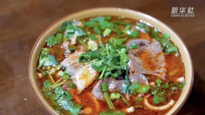 ​一碗地道遵义羊肉粉留住游客的胃和心