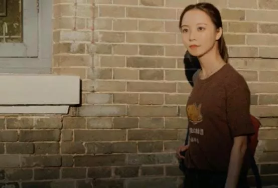 清华的这位清纯虚拟学生华智冰，其实是个寄生兽