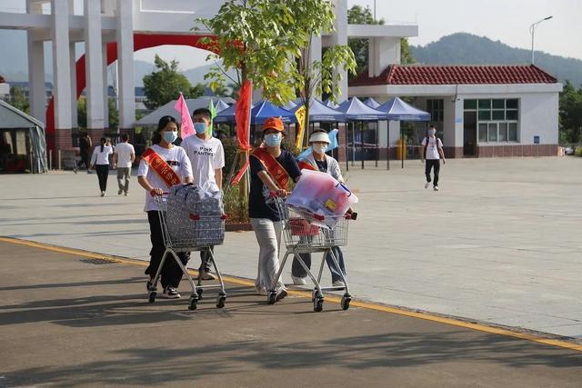 云浮市中专学校官网（云浮中专迎新季）(17)