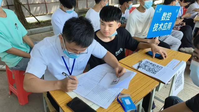 云浮市中专学校官网（云浮中专迎新季）(23)