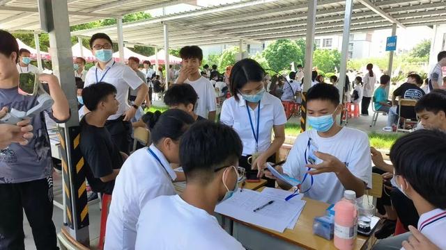 云浮市中专学校官网（云浮中专迎新季）(21)