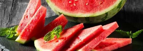 西瓜放在冰箱里过夜后还能吃,西瓜隔夜放冰箱能吃吗孕妇图3