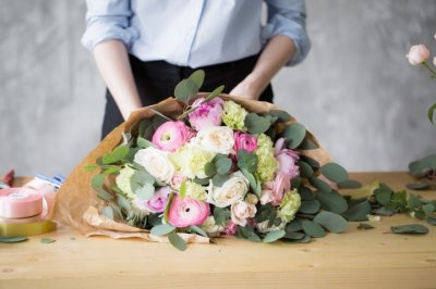 ​七夕送老婆什么花好（人类高质量七夕送花指南）