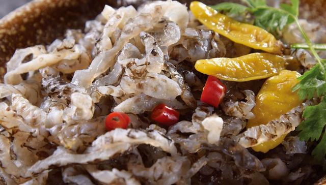 泡椒鱼皮的做法大全（泡椒鱼皮烹饪教程分享）