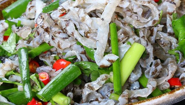 泡椒鱼皮的做法大全（泡椒鱼皮烹饪教程分享）