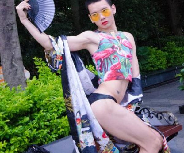 深圳西红柿男被打过 他并没有消失并重新出现