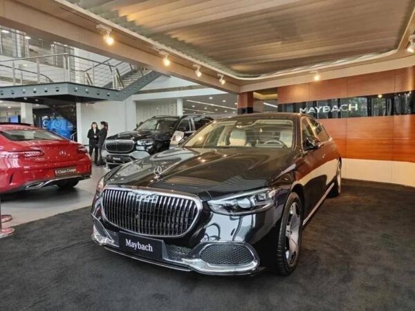 奔驰s480迈巴赫多少钱(奔驰s480迈巴赫值得入手吗)-1