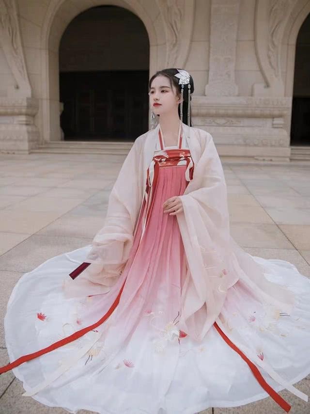 测试你的前世是什么（你会选择穿哪件汉服测前世身份）