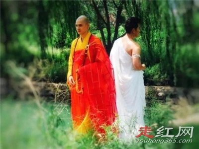 最帅法师释明心的出家因缘 出家前的照片和现在差不多