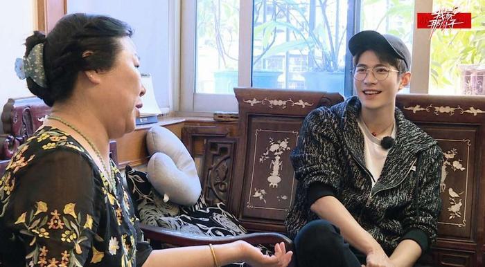 恩师控诉陈学冬父母不管孩子，寄宿五年父母从未露面