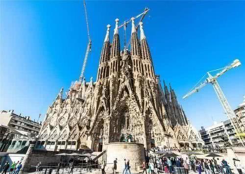 世界上最“牛”违章建筑，建了100年才发现违章，面临2.8亿元罚款