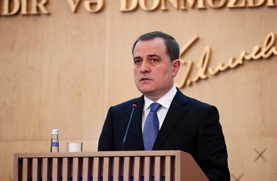 ​阿塞拜疆和亚美尼亚外长就边境局势交换意见