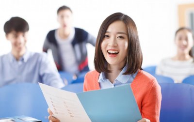 ​频频卷入争议背后，“考研名嘴”张雪峰商业版图过亿